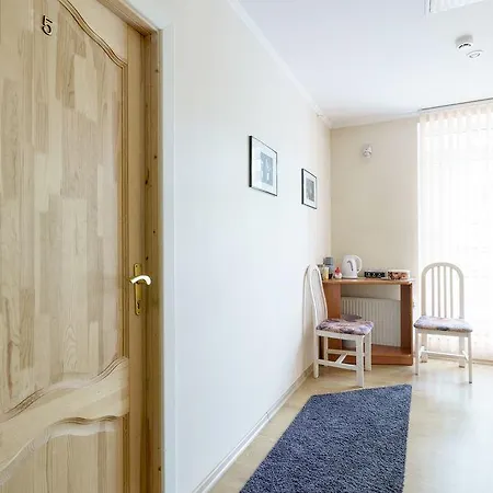 Knights Court Guest house 3*