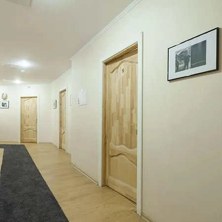 Knights Court 3*