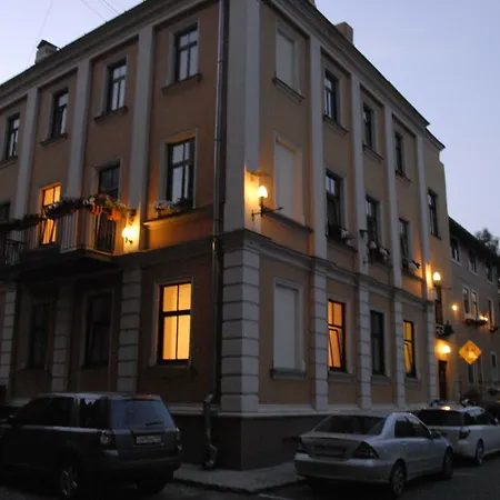 Knights Court Guest house 3*